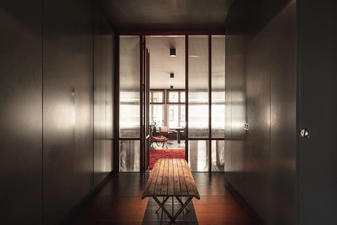 1B4F7F56-6A1C-4B3E-B947-675C7B0A1139_1_105_c